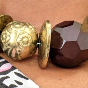 DEEP BROWN AND NUGGETS IN AN ARTSY NECKLACE